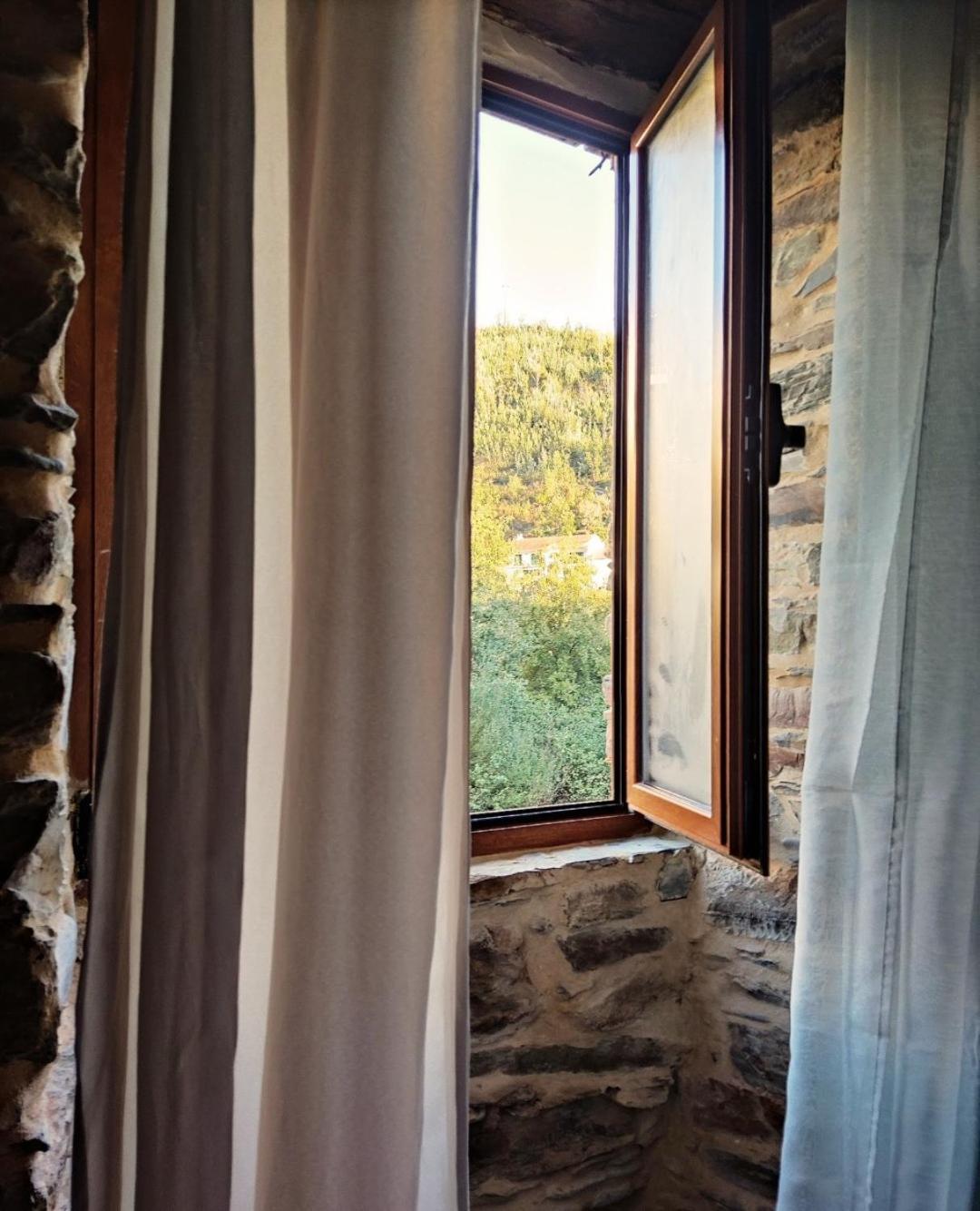 Pampihouse, Luxury Rustic House Near River Пампілльоза-да-Серра Екстер'єр фото